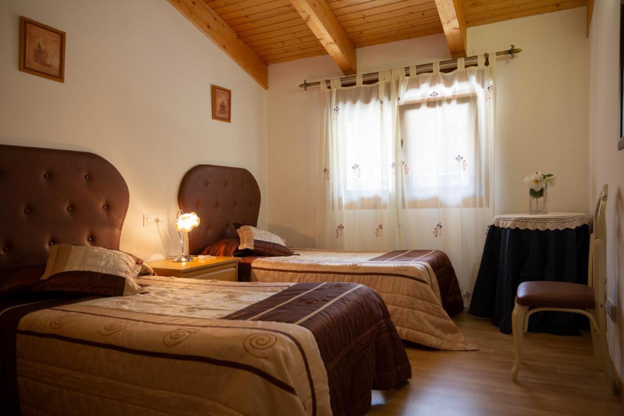 Casa Rural Mirador De Pinares ซานเลโอนาร์โด เด ยาเกว ภายนอก รูปภาพ